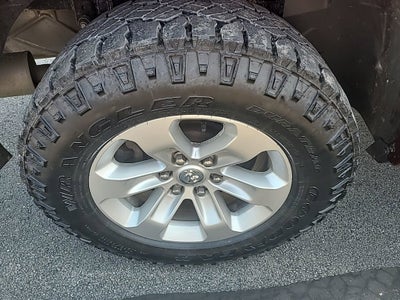 2022 RAM 1500 Laramie Crew Cab 4x4 5'7" Box