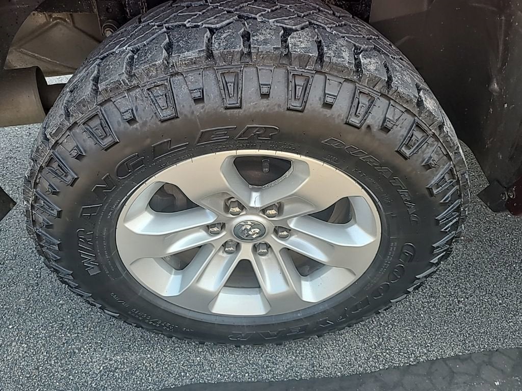 2022 RAM 1500 Laramie Crew Cab 4x4 5'7" Box