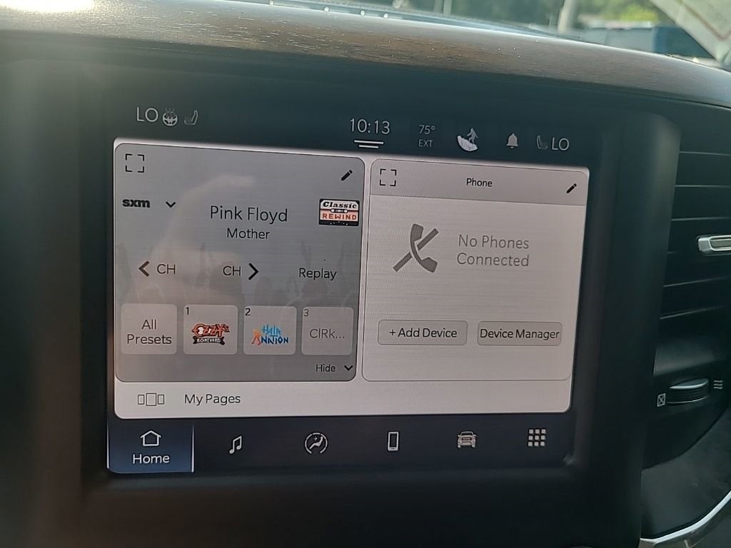 2022 RAM 1500 Laramie Crew Cab 4x4 5'7" Box