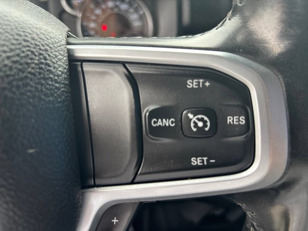 2022 RAM 1500 Big Horn Crew Cab 4x4 6'4" Box