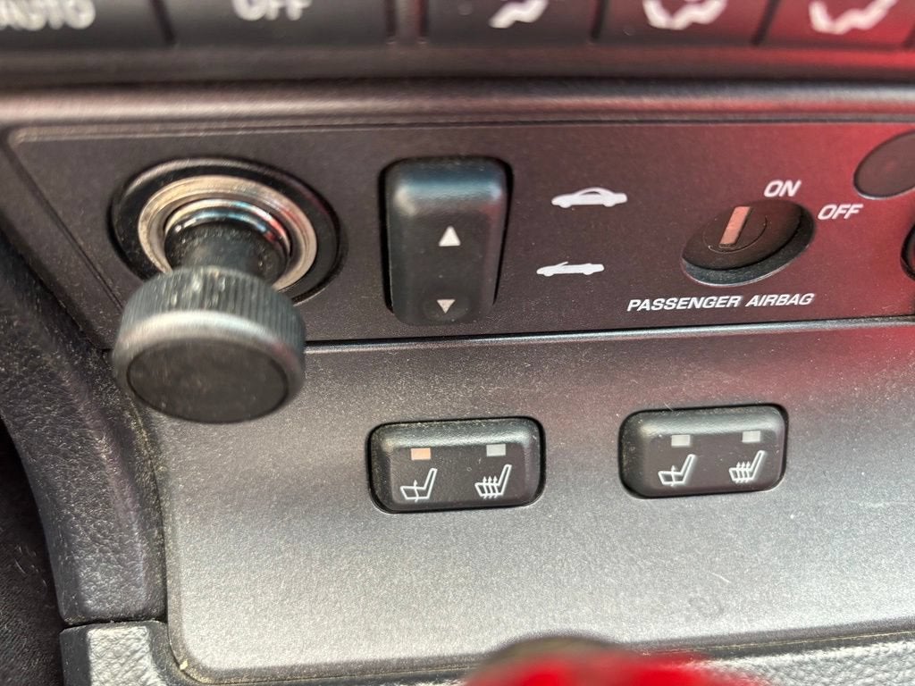 2005 Ford Thunderbird Deluxe