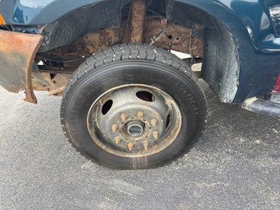 1999 Ford Super Duty F-550 XL