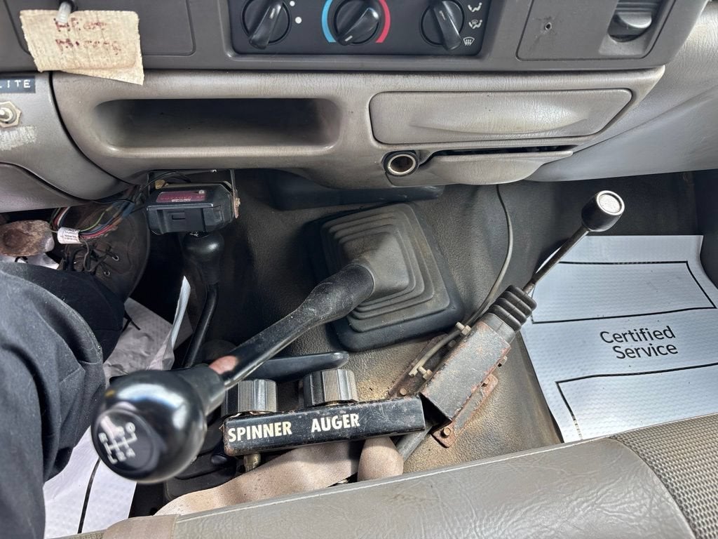 1999 Ford Super Duty F-550 XL