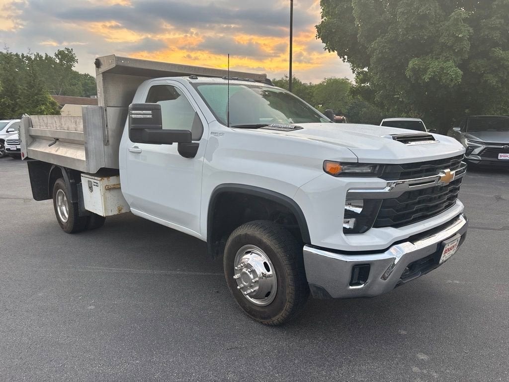2024 Chevrolet Silverado 3500 HD Chassis Cab LT