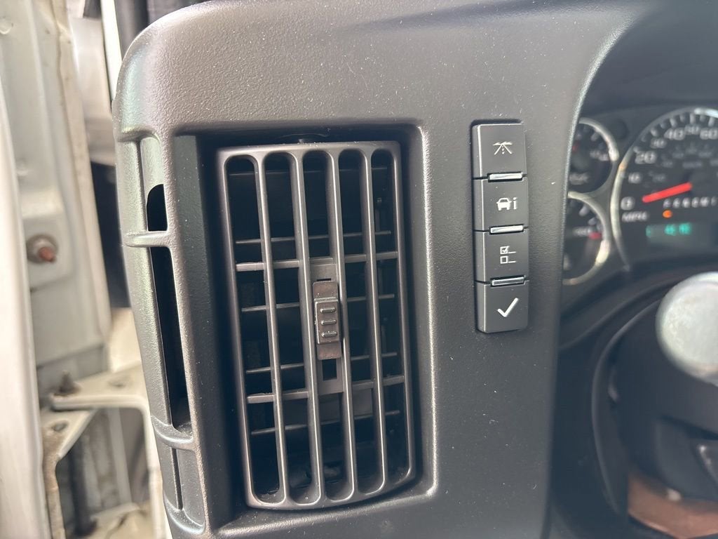 2016 GMC Savana Cutaway 3500 3500