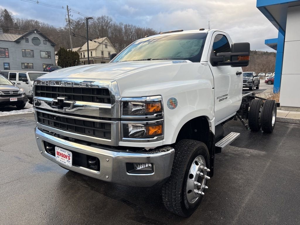 2024 Chevrolet Silverado 5500 HD Work Truck