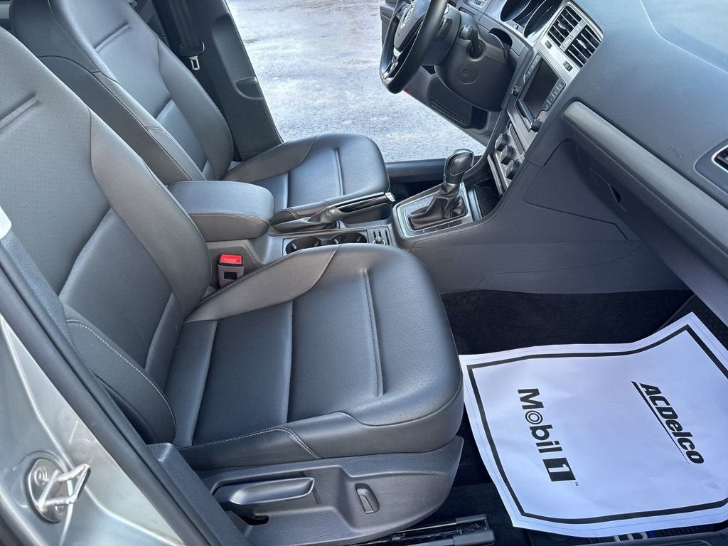 2017 Volkswagen Golf SportWagen TSI SE