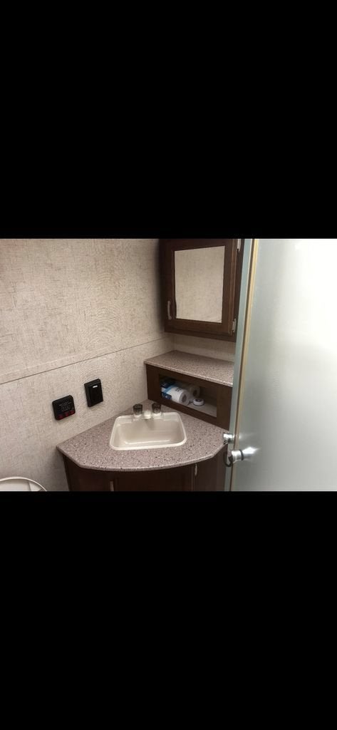 2018 VENTURE RV Sonic Lite SL16