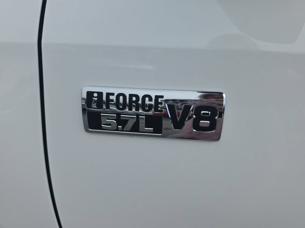 2018 Toyota Tundra SR5 5.7L V8