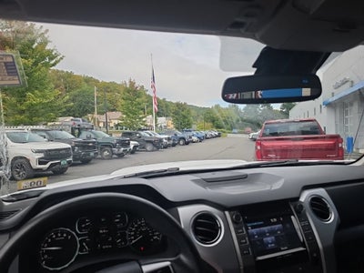 2018 Toyota Tundra SR5 5.7L V8