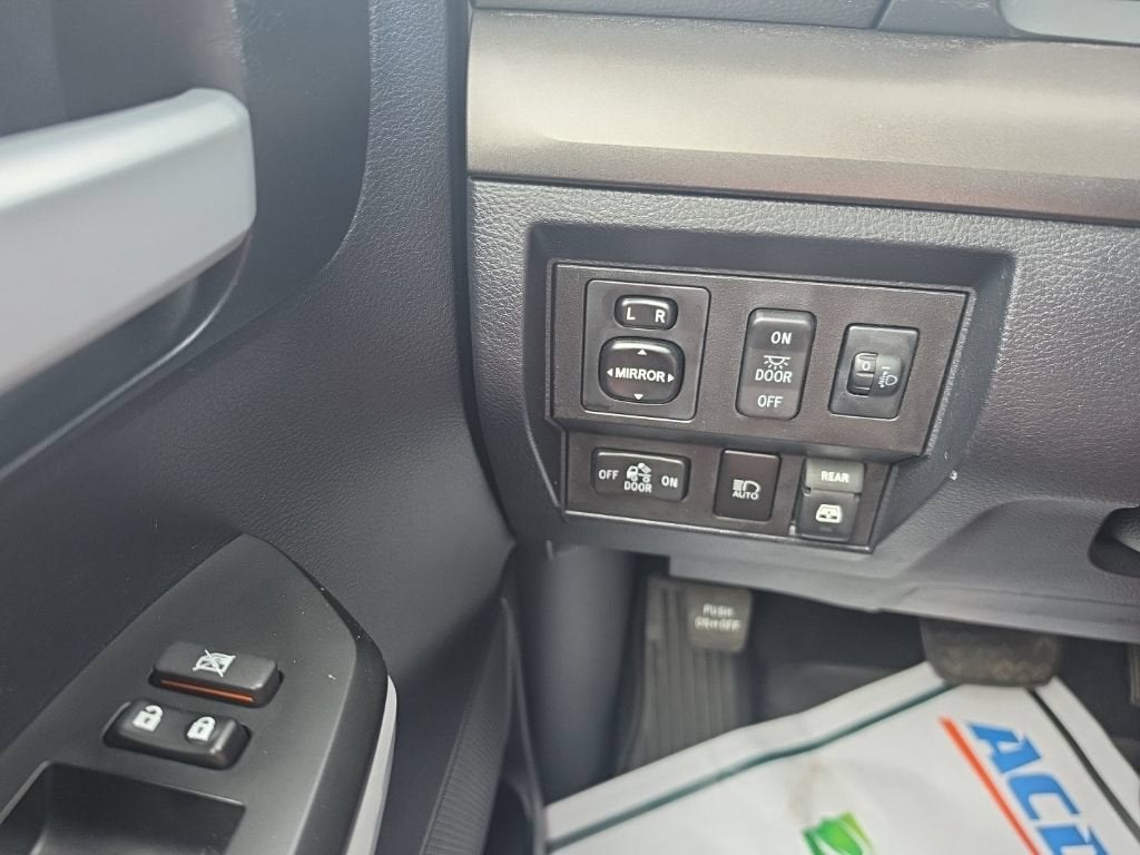2018 Toyota Tundra SR5 5.7L V8