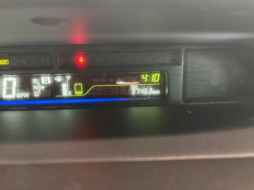 2014 Toyota Prius v Two