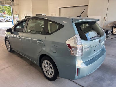 2014 Toyota Prius v Two